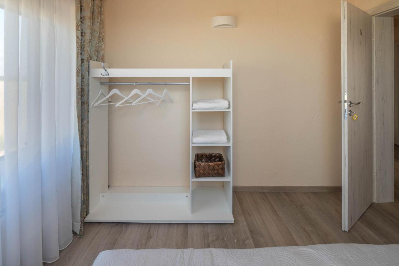 Kuren Hostel Karklė Eksteriør bilde
